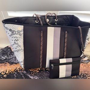NEOPRENE TOTE BAG ✨